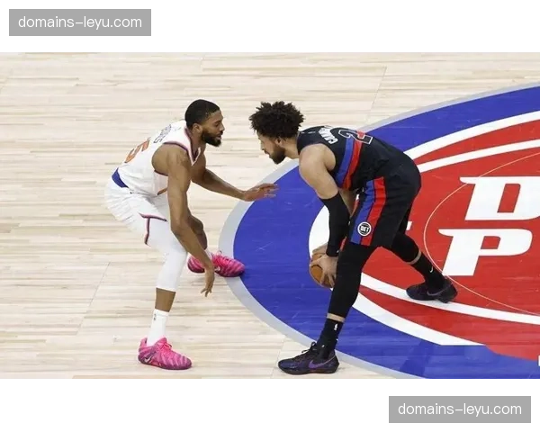 尼克斯铁血防守压缩外线空间 锡伯杜调整战术适应唐斯低位进攻