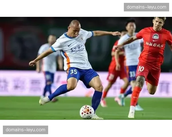 瓦科超远吊射助泰山客场取胜 进攻核心关键时刻挺身而出