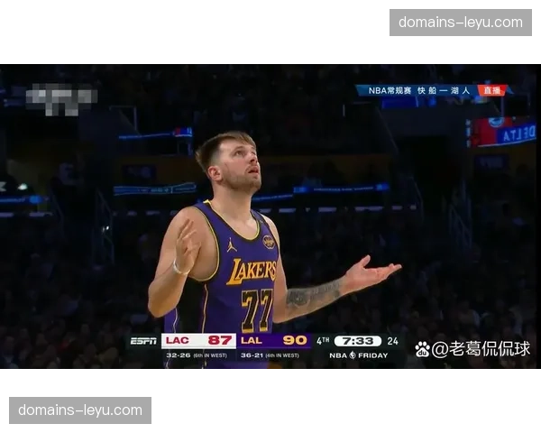 东契奇投篮选择持续优化 中距离与三分投射平衡发展